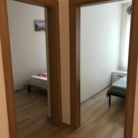 Διαμέρισμα Quiet Cozy Close To Metro/subway